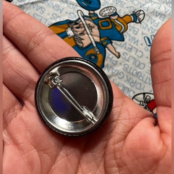 ✨"Jesus Took My Wheel" Enamel Pin ✨ - Picture 2 of 2